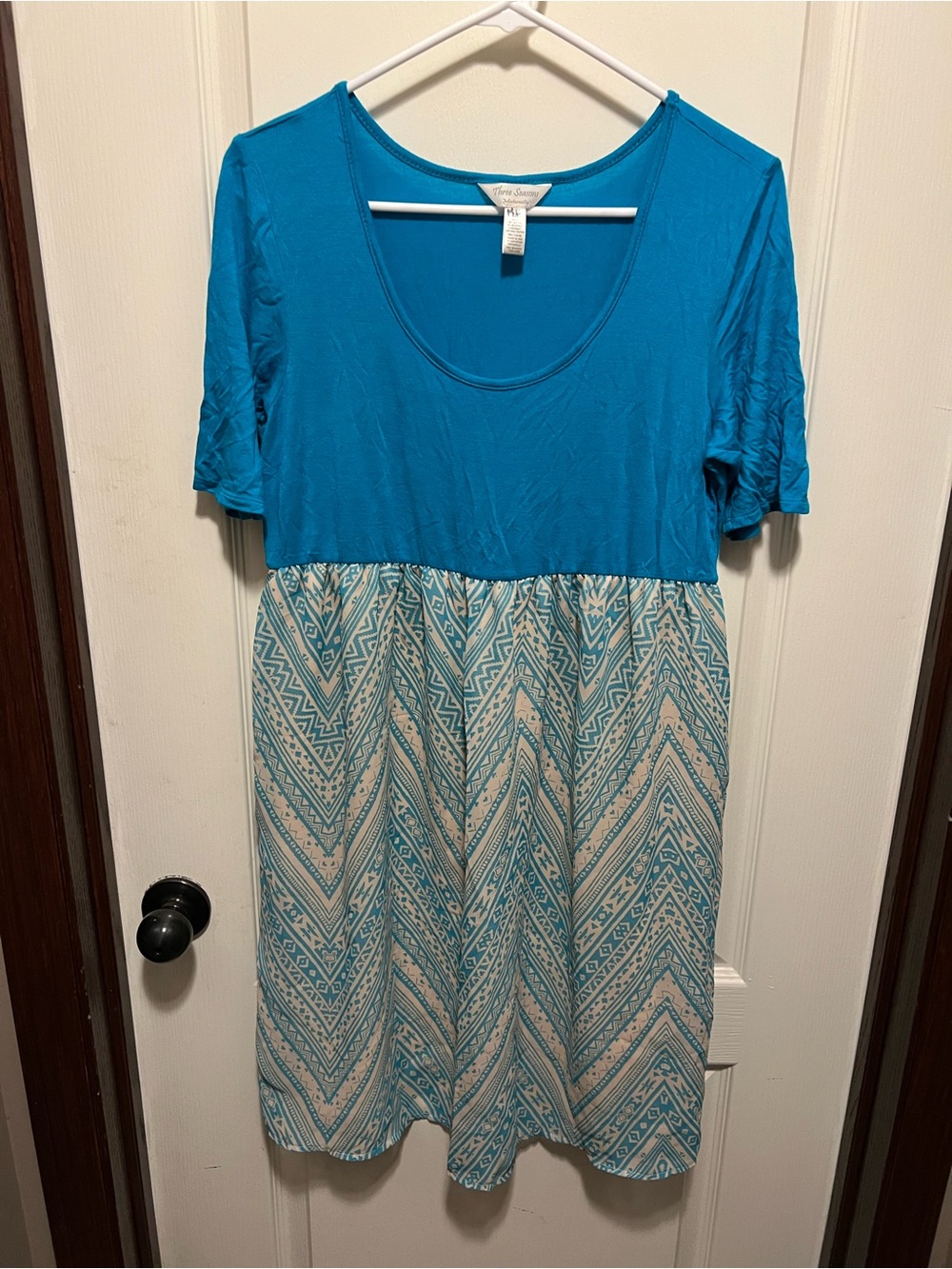 Three Seasons Maternity Teal Short Sleeve Scoop Neck Dress